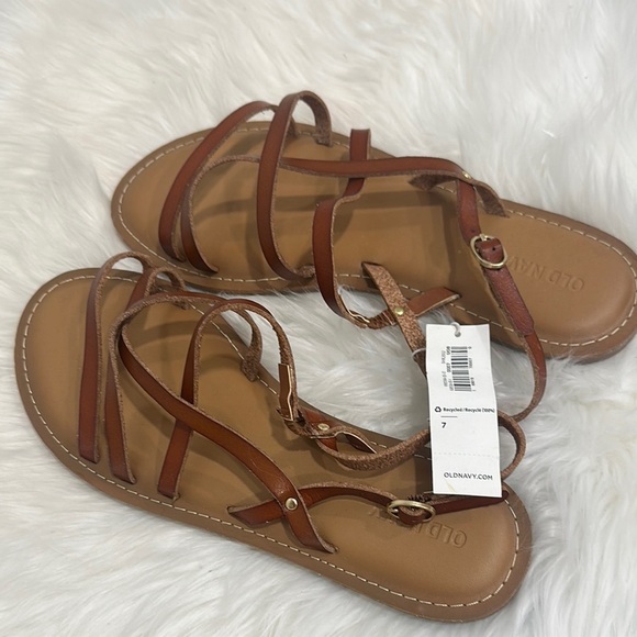 Old Navy size 7 strappy brown flat sandals NWT - Picture 1 of 2